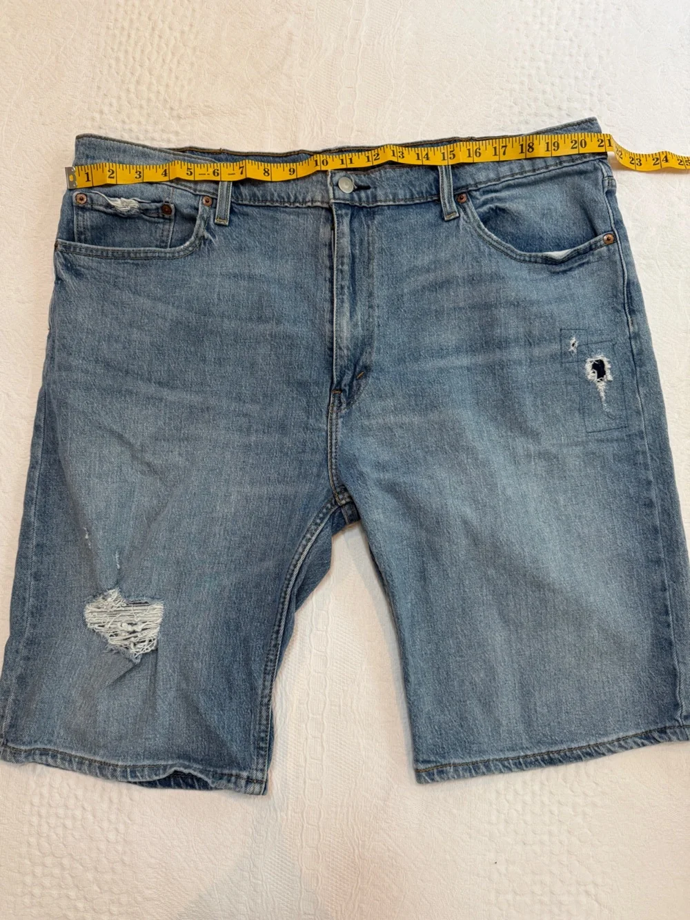 Levi’s 502 Denim Jean Shorts Distressed Men’s Size 42